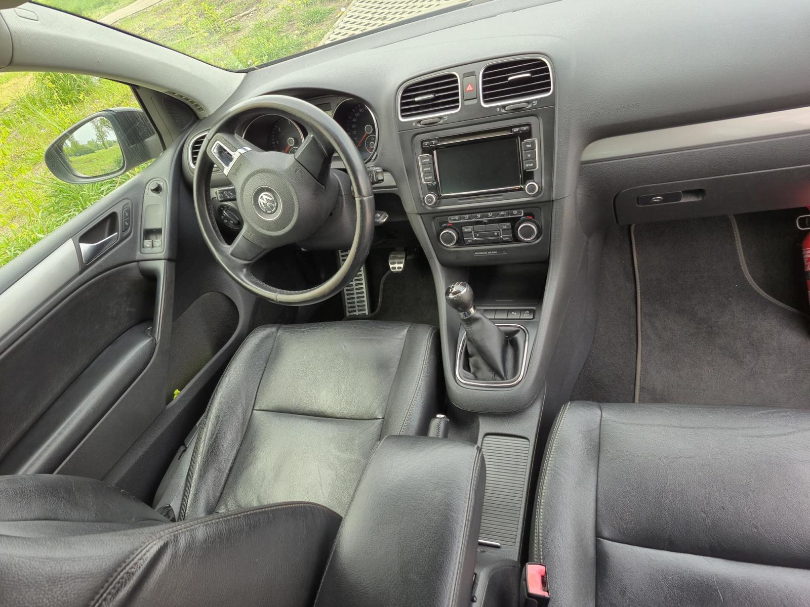VW Golf 6 1,6 TDI 360 parking senzori, fotografija 9