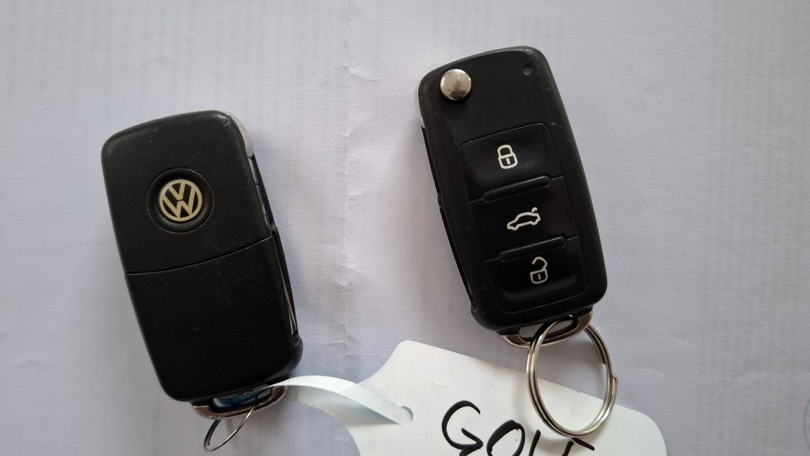VW Golf 6 1,6 TDI; 5 vrata, napravljen vel. servis, novi set kvačila, fotografija 18