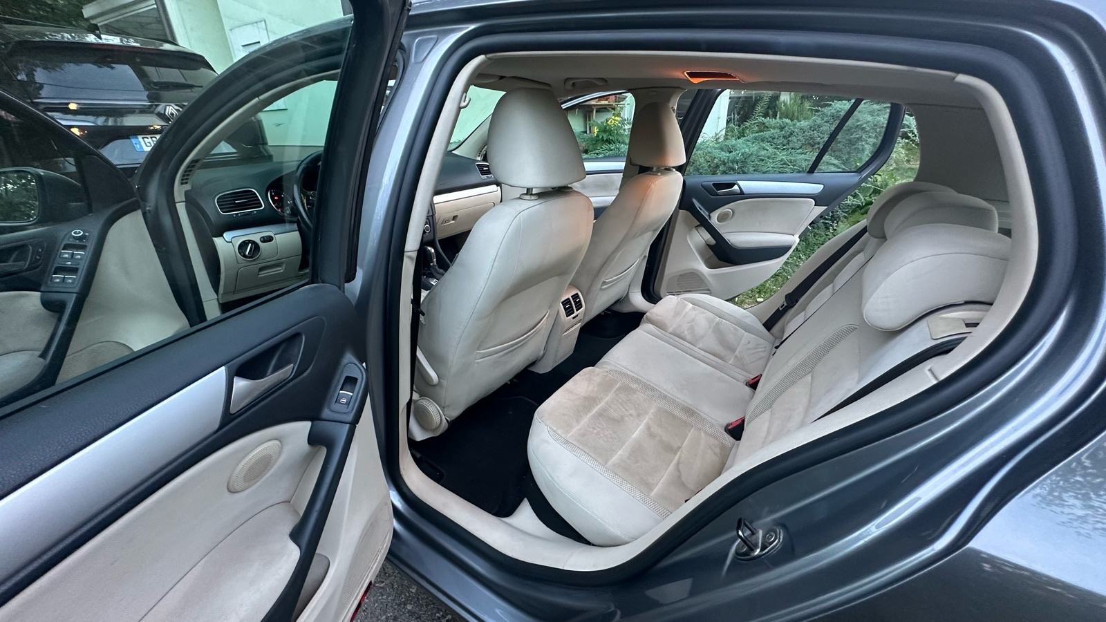 VW Golf 6 1.6 TDI DSG 105 KS – AUTOMATIK – KLIMA – BLUETOOTH, fotografija 7