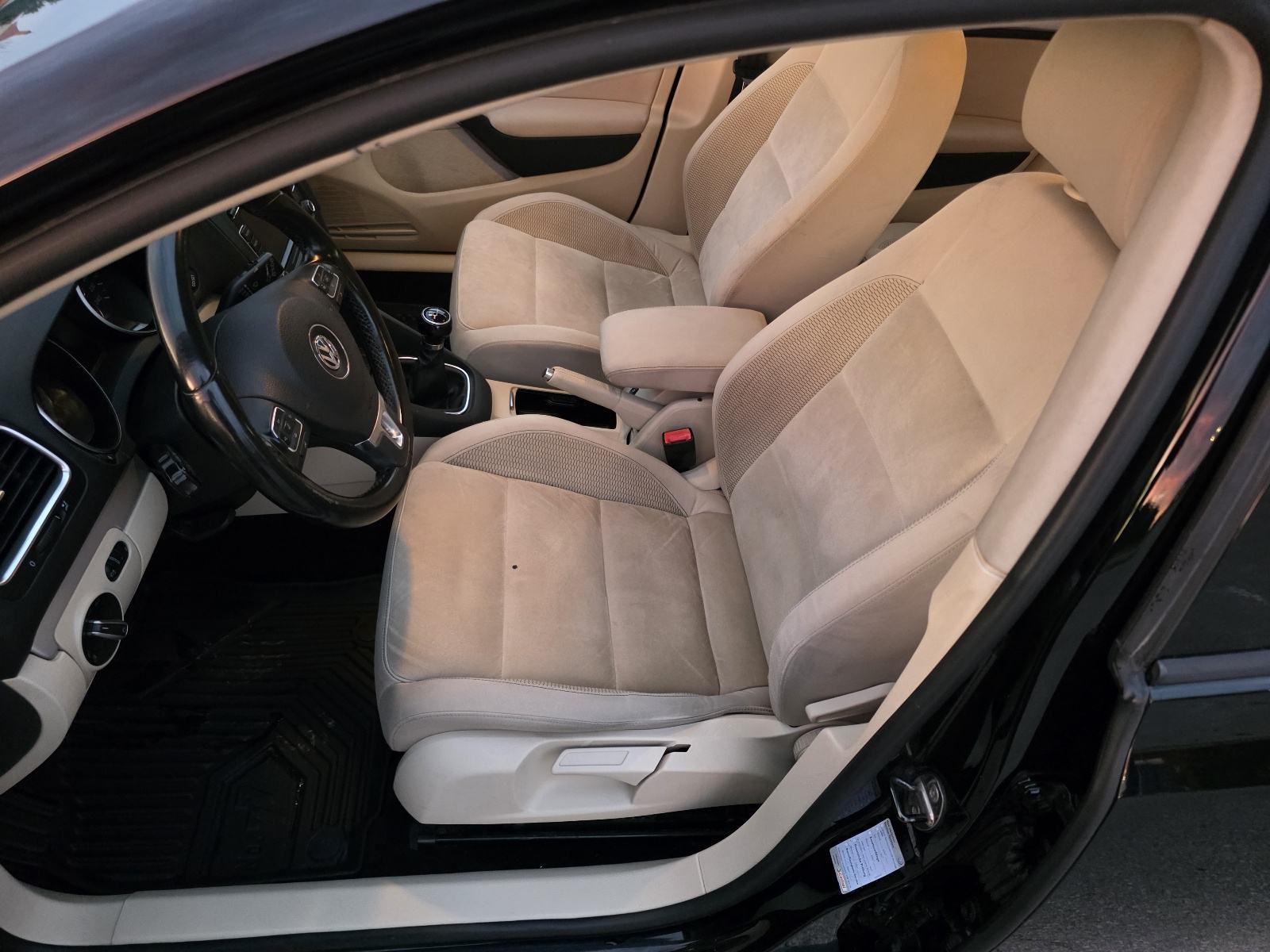 VW Golf 6 1,6 TDI Highline, fotografija 8