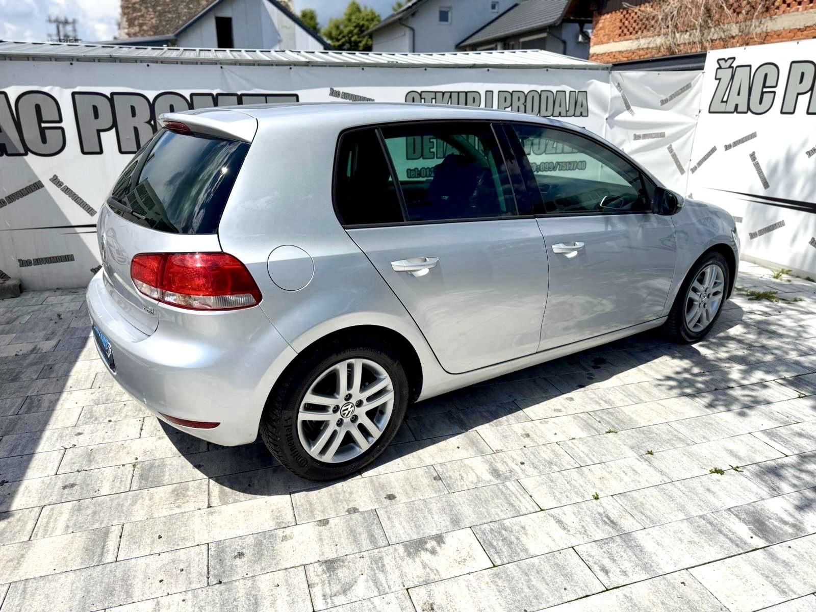 VW Golf 6 1,6 TDI ## KLIMA ## ORLICAN AUTIĆ ** KRED- KART ** HR-AUTO, fotografija 6