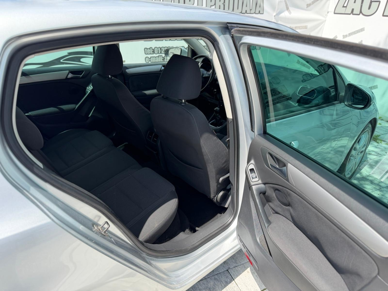 VW Golf 6 1,6 TDI ## KLIMA ## ORLICAN AUTIĆ ** KRED- KART ** HR-AUTO, fotografija 11