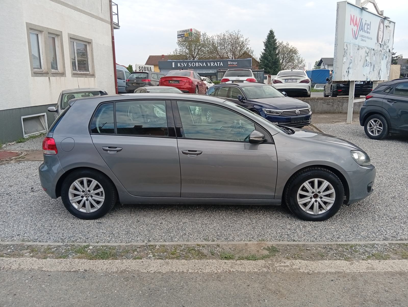 VW Golf 6 1,6 TDI mod.2013 - KLIMA/ NAVIGACIJA/ SERVISNA/ PDC/ ALU, fotografija 5