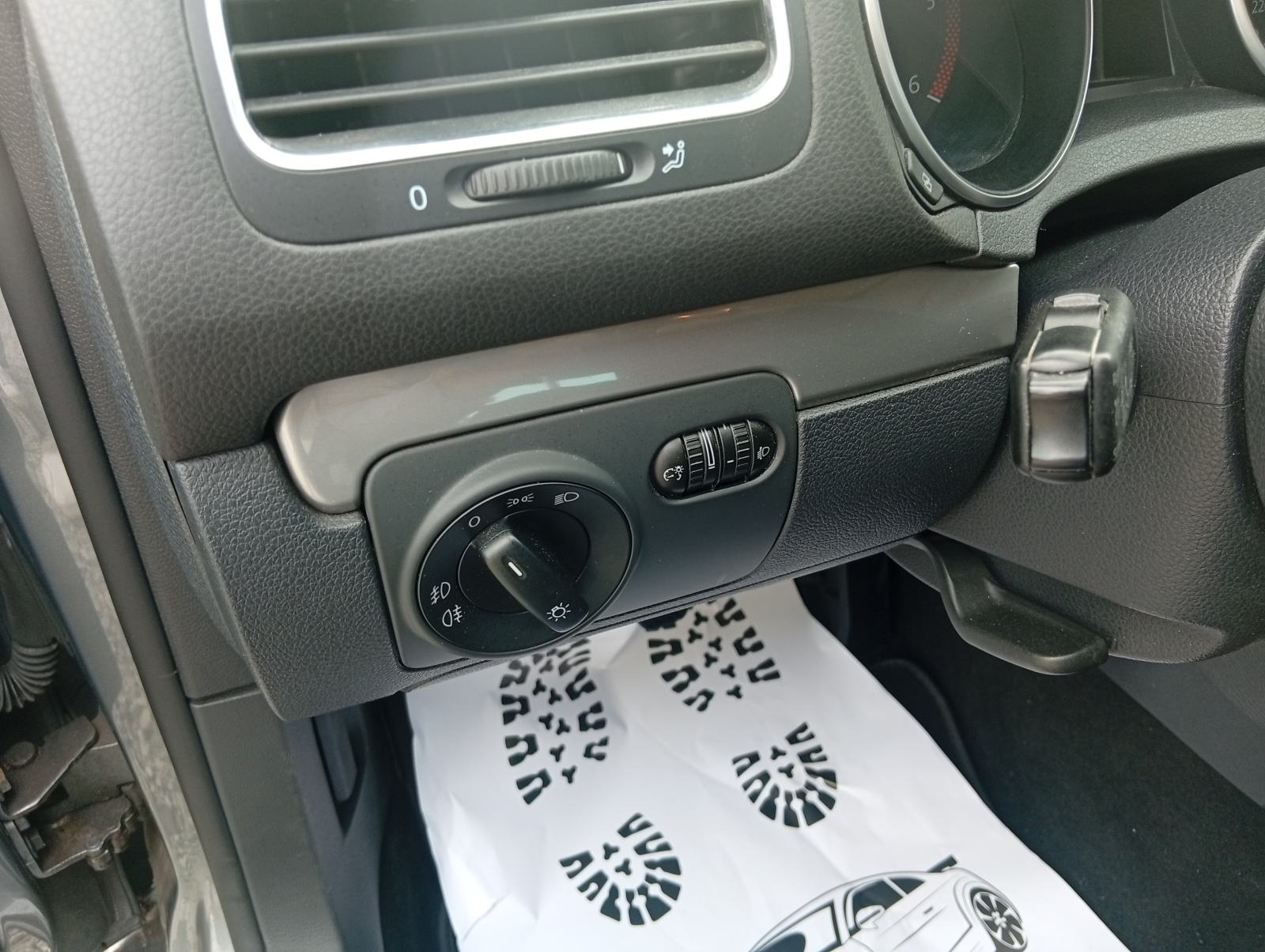 VW Golf 6 1,6 TDI mod.2013 - KLIMA/ NAVIGACIJA/ SERVISNA/ PDC/ ALU, fotografija 13