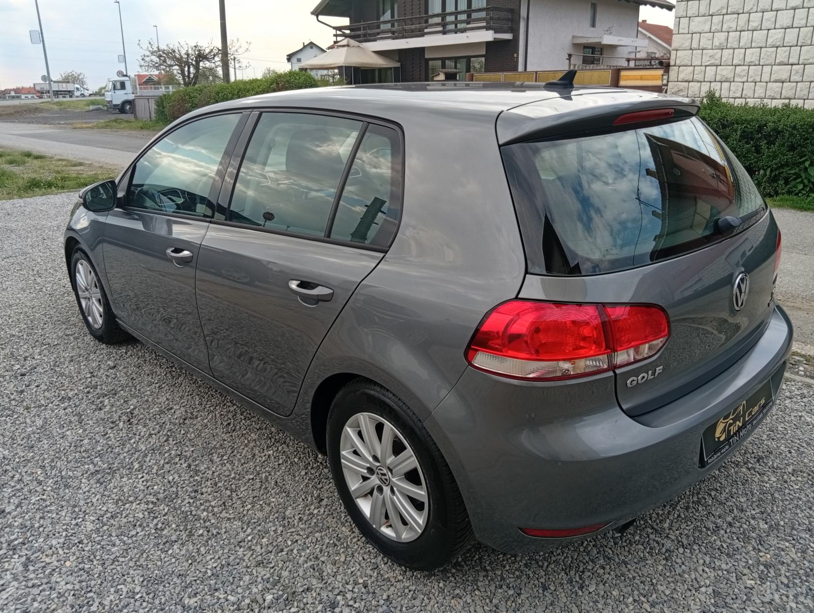 VW Golf 6 1,6 TDI mod.2013 - KLIMA/ NAVIGACIJA/ SERVISNA/ PDC/ ALU, fotografija 8