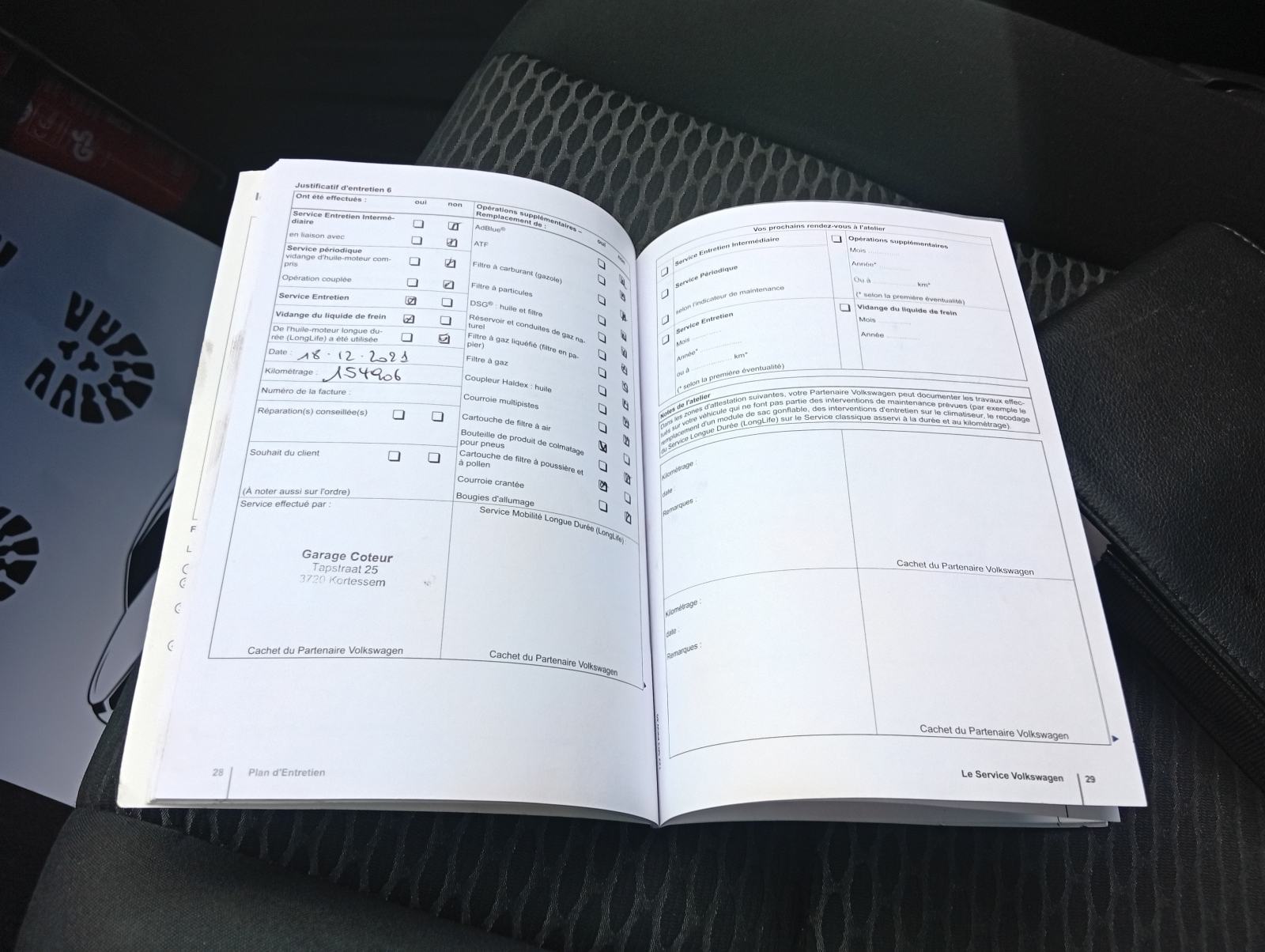 VW Golf 6 1,6 TDI mod.2013 - KLIMA/ NAVIGACIJA/ SERVISNA/ PDC/ ALU, fotografija 18