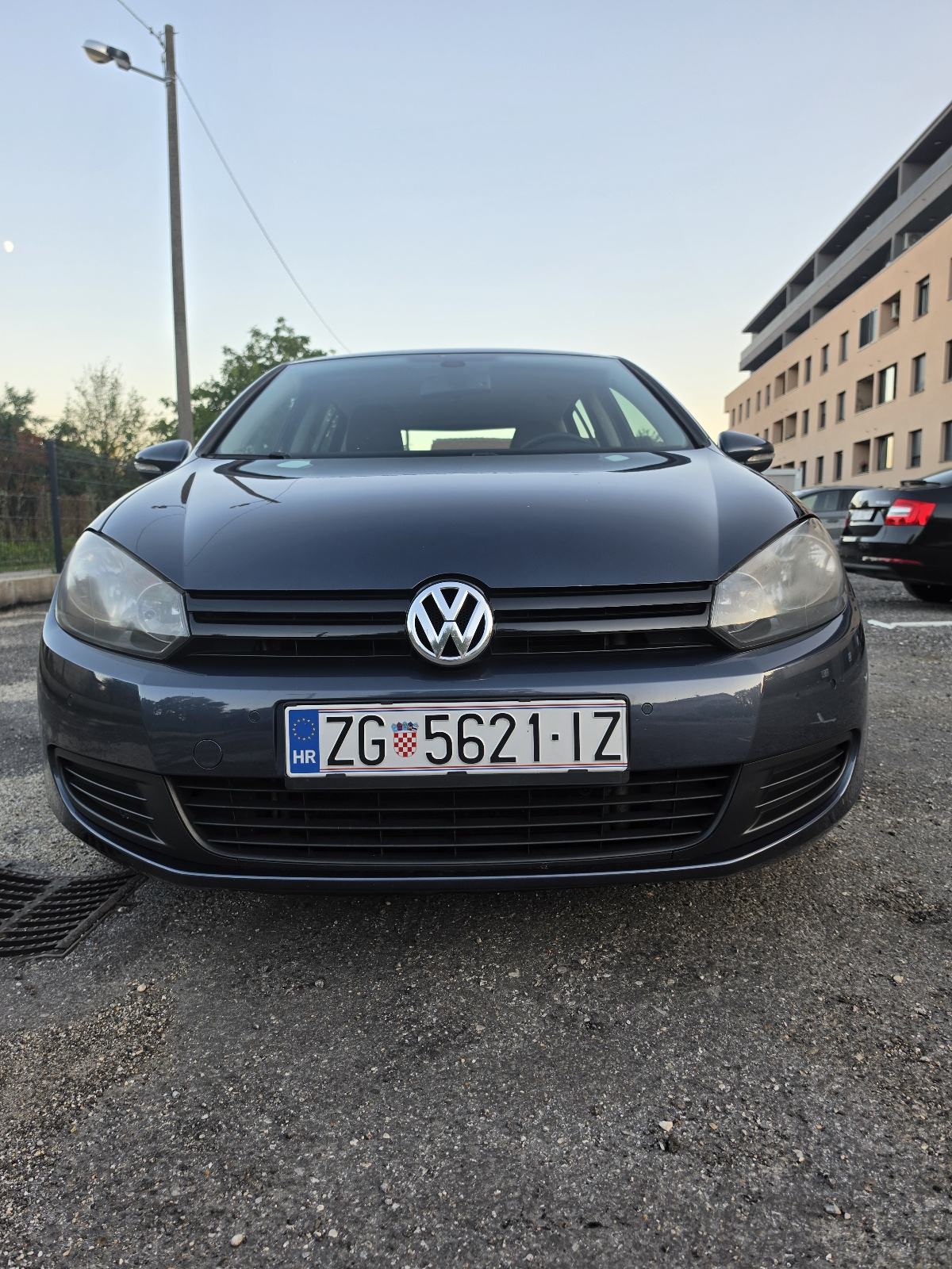 VW Golf 6 1,6 TDI odličan, fotografija 8