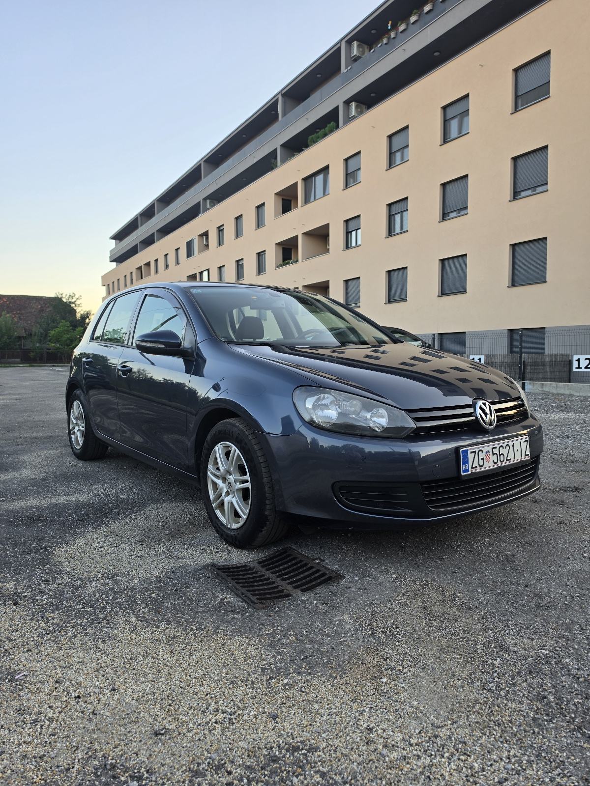 VW Golf 6 1,6 TDI odličan, fotografija 9