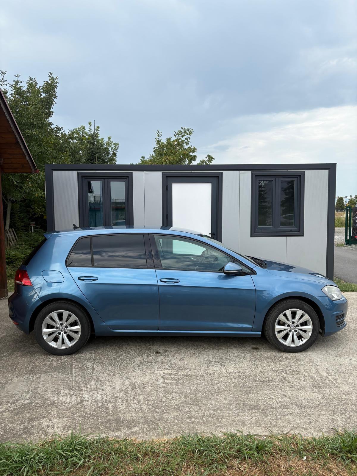 VW Golf 7 1,6 TDI registriran,set zimskih guma, webasto, fotografija 2