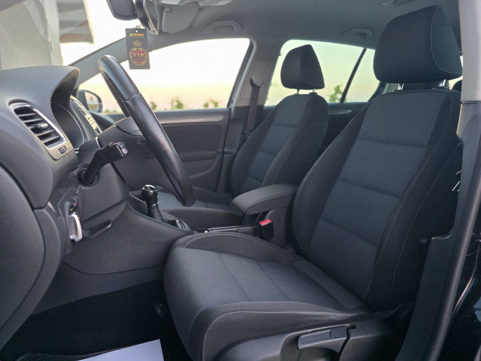 VW Golf 6 1,6 TDI STYLE *PARK. PILOT*NAVI*, fotografija 18