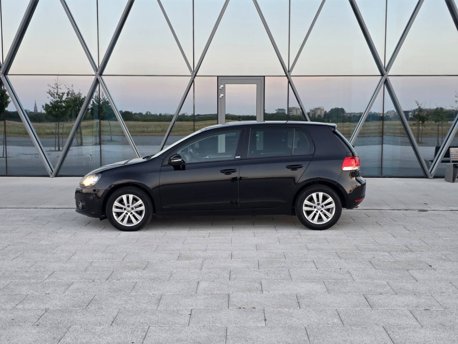 VW Golf 6 1,6 TDI STYLE *PARK. PILOT*NAVI*, fotografija 3