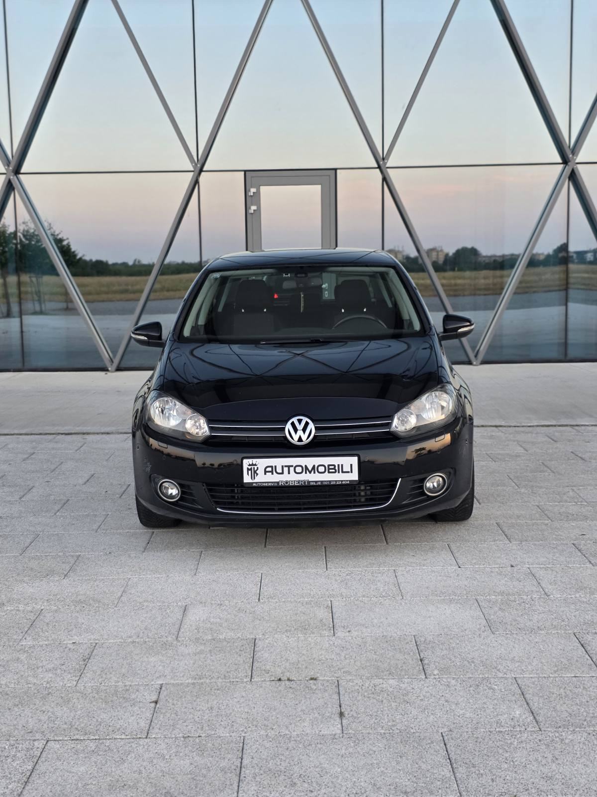 VW Golf 6 1,6 TDI STYLE *PARK. PILOT*NAVI*, fotografija 9