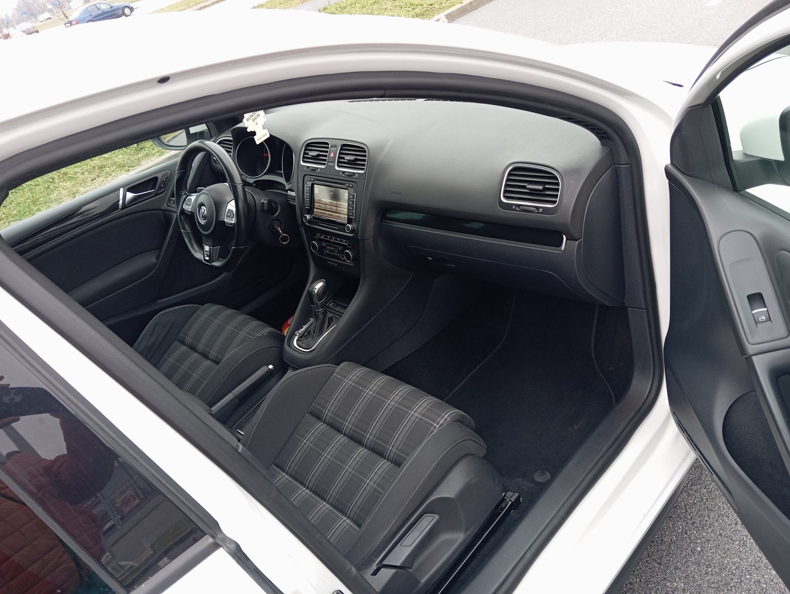 VW Golf 6 2,0 GTD automatik 170 KS FULL oprema stanje novo!!!, fotografija 4