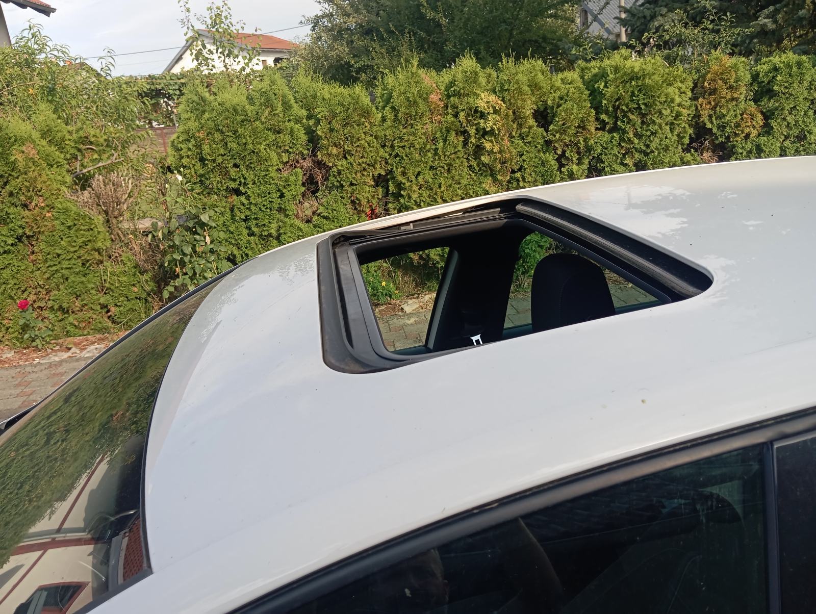 VW Golf 6 2,0 GTD automatik 170 KS FULL oprema stanje novo!!!, fotografija 5