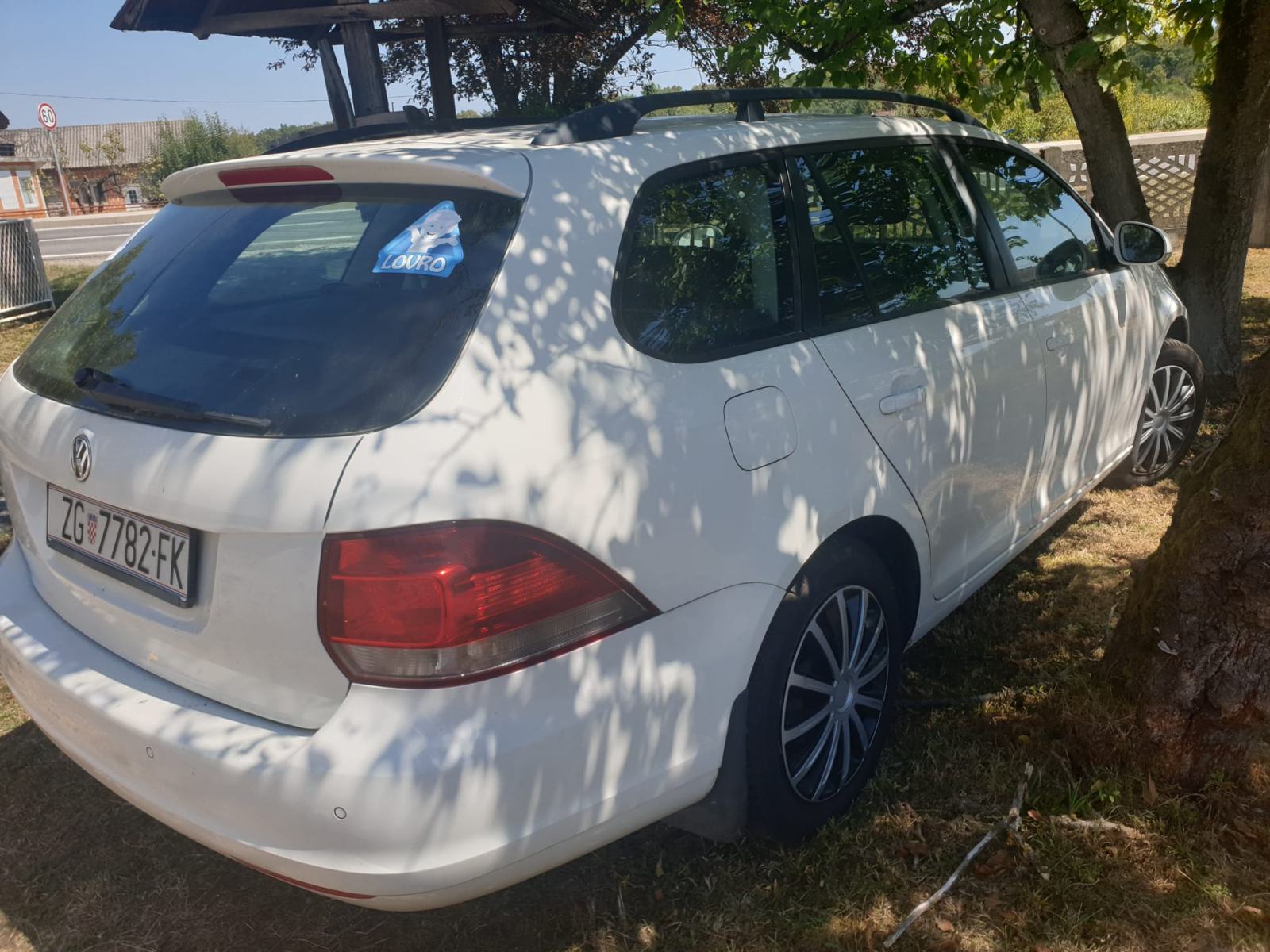 VW Golf 6 Variant 1,6 TDI; 4.300 € !!, 2012., 2 seta guma, senzori, fotografija 14