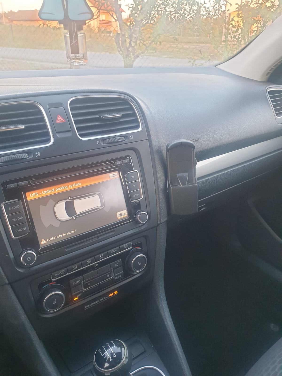 VW Golf 6 Variant 1,6 TDI; 4.300 € !!, 2012., 2 seta guma, senzori, fotografija 9