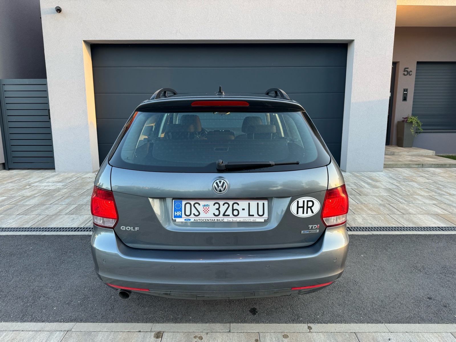 VW Golf 6 Variant 1,6 TDI - GRIJANJE SJEDALA, PARK SENZORI, KUKA, fotografija 3