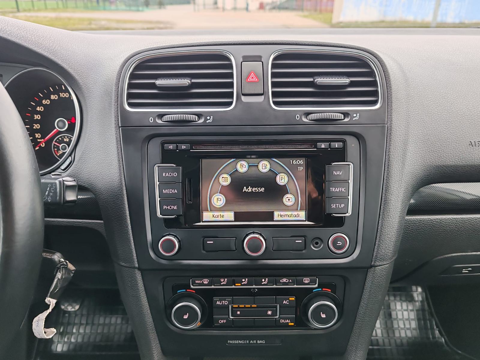 VW Golf 6 Variant 2,0 TDI, 2011g. 217000 km, KARTICE 24/36 RATA, fotografija 13