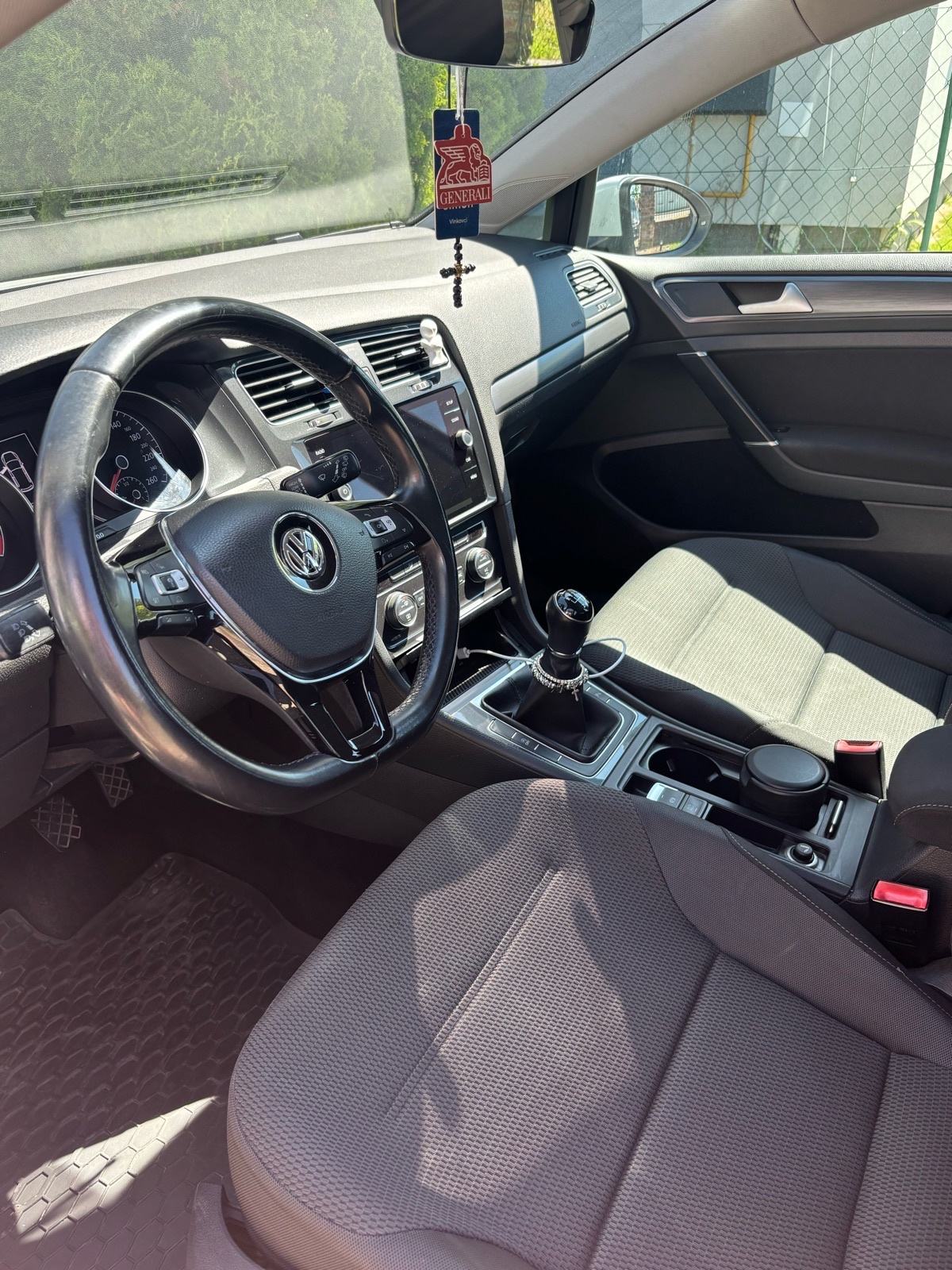 VW Golf 7 1,0 TSI, fotografija 10