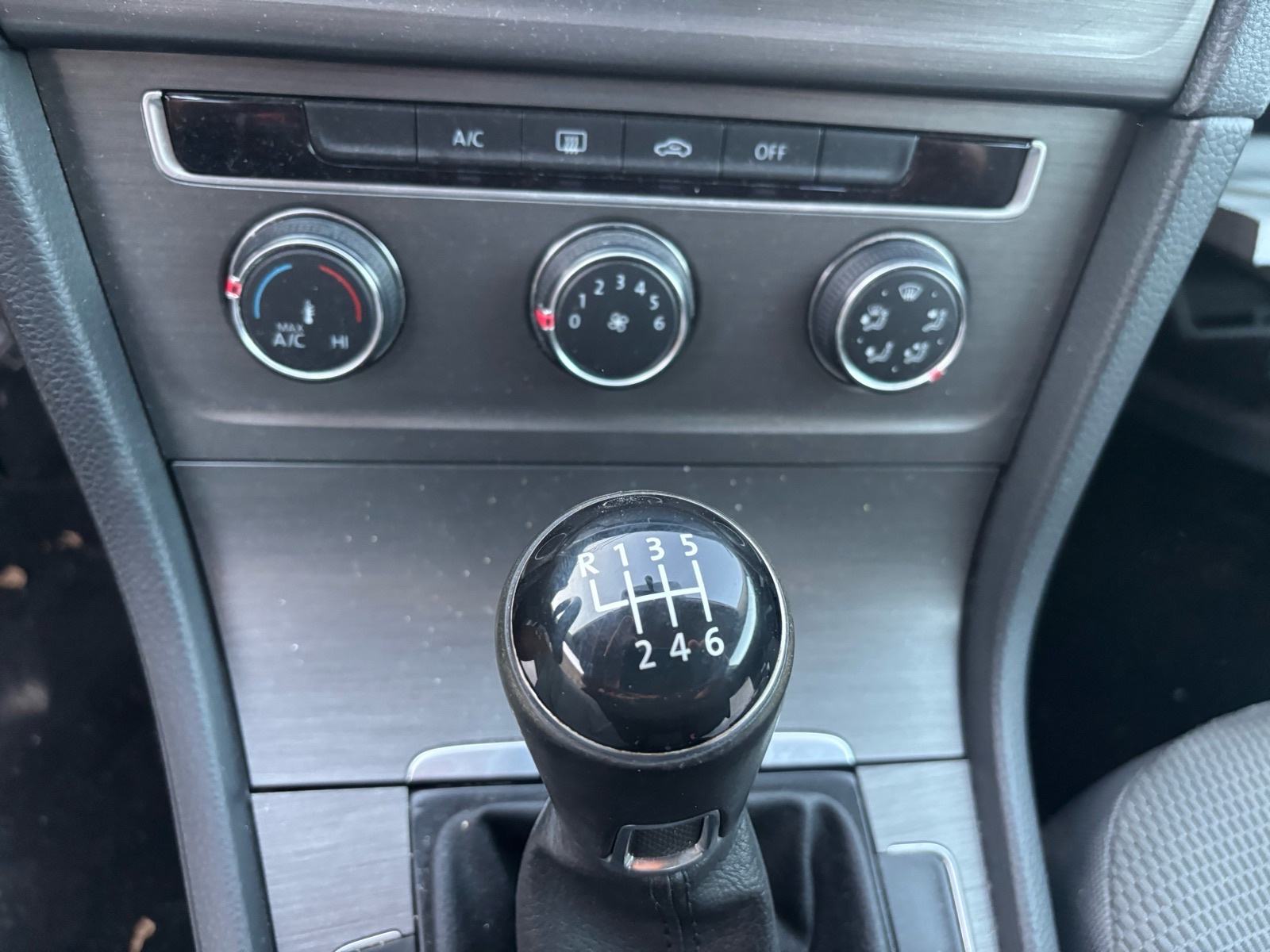 VW Golf 7 1,2 TSI BMT Električni kvar {Grom } 5500 Na ime kupca, fotografija 6