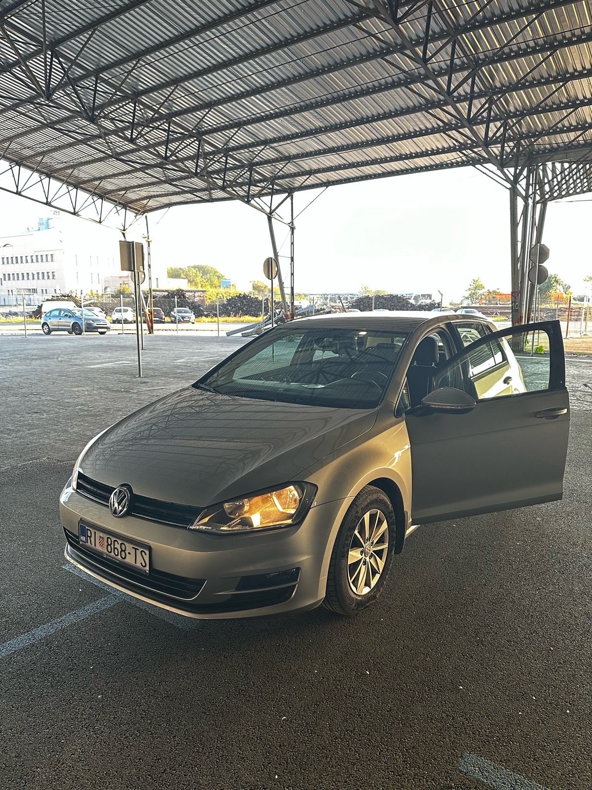 VW Golf 7 1,2 TSI RABBIT, 1. Vlasnik, fotografija 2