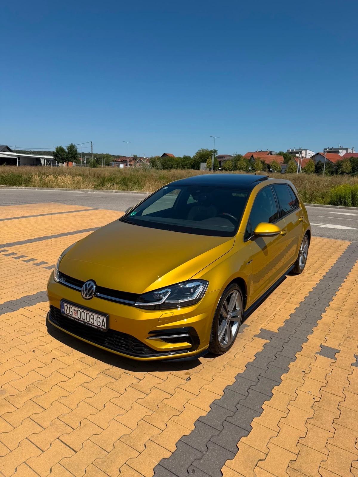 VW Golf 7 TSI automatik DSG 150 konja 3X R-Line, panorama FULL OPREMA, fotografija 6