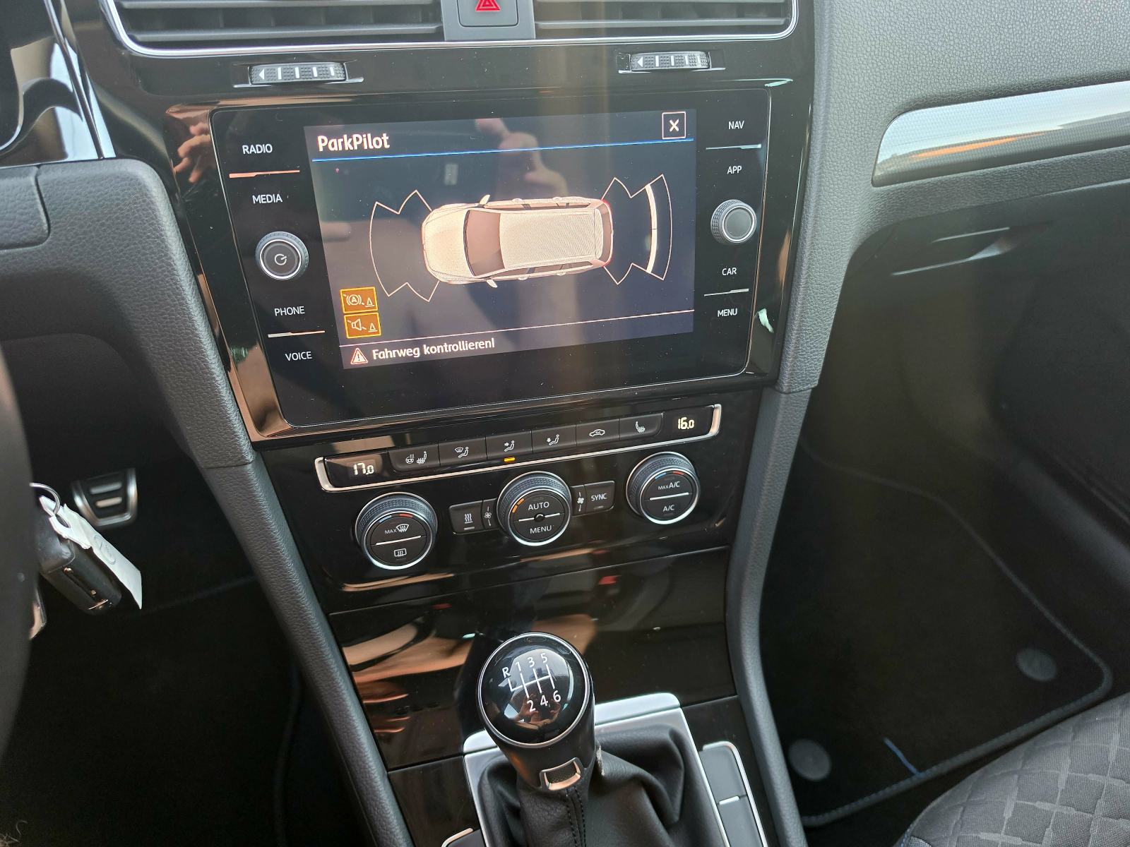 VW Golf 7 1,5 TSI,,ODLIČAN,,SERVISNA,,118314KM, fotografija 12