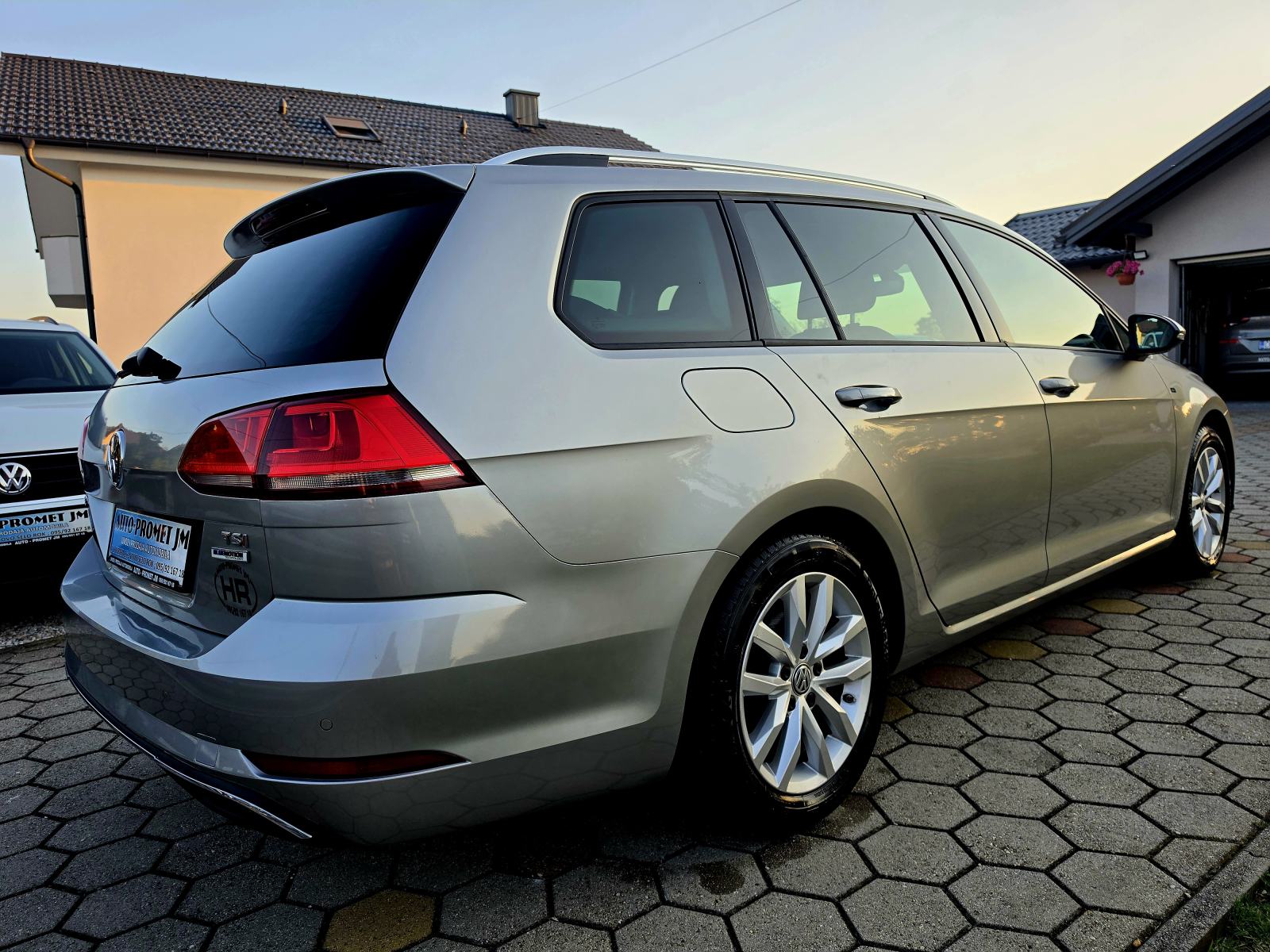 VW Golf 7 1,5 TSI,,ODLIČAN,,SERVISNA,,118314KM, fotografija 6