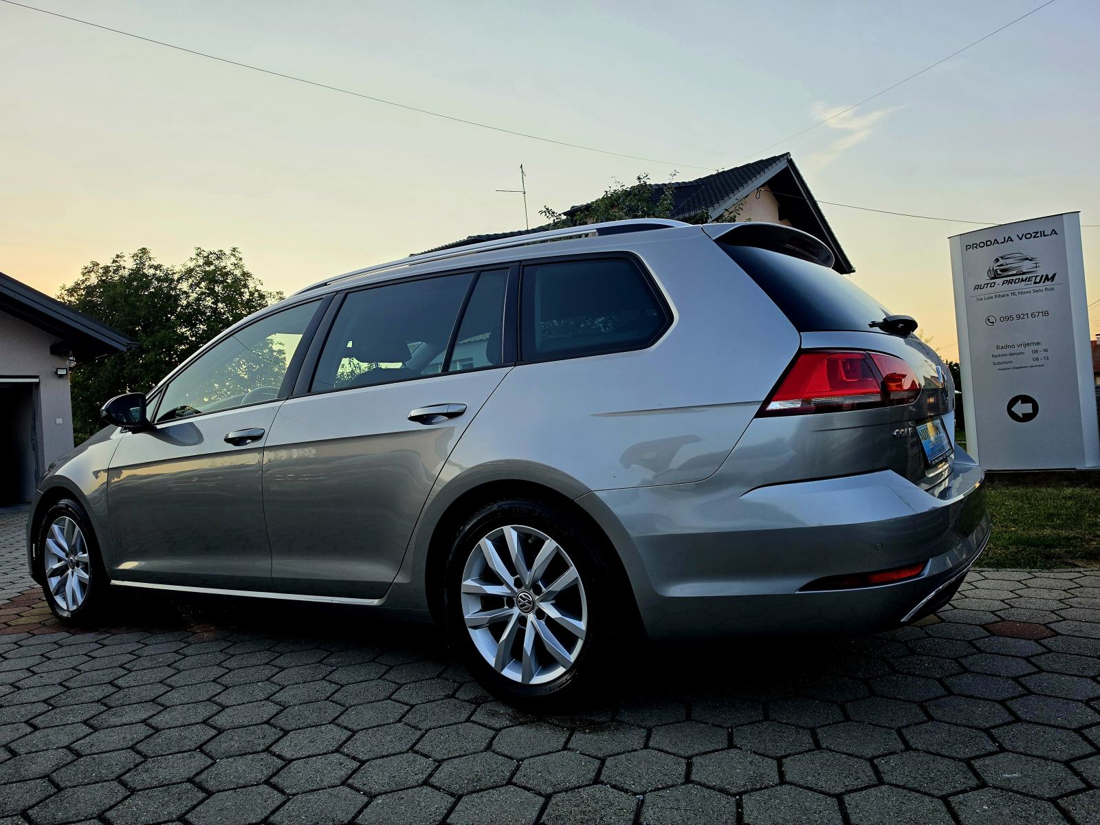 VW Golf 7 1,5 TSI,,ODLIČAN,,SERVISNA,,118314KM, fotografija 5