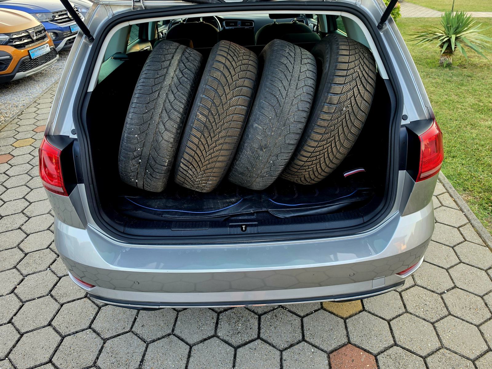 VW Golf 7 1,5 TSI,,ODLIČAN,,SERVISNA,,118314KM, fotografija 17