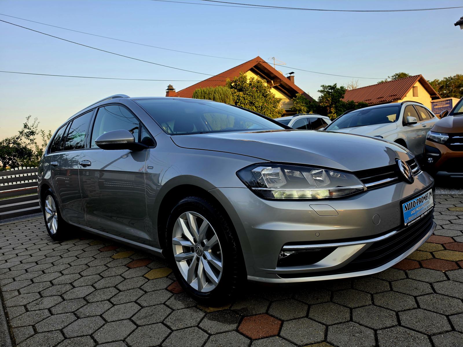VW Golf 7 1,5 TSI,,ODLIČAN,,SERVISNA,,118314KM, fotografija 4