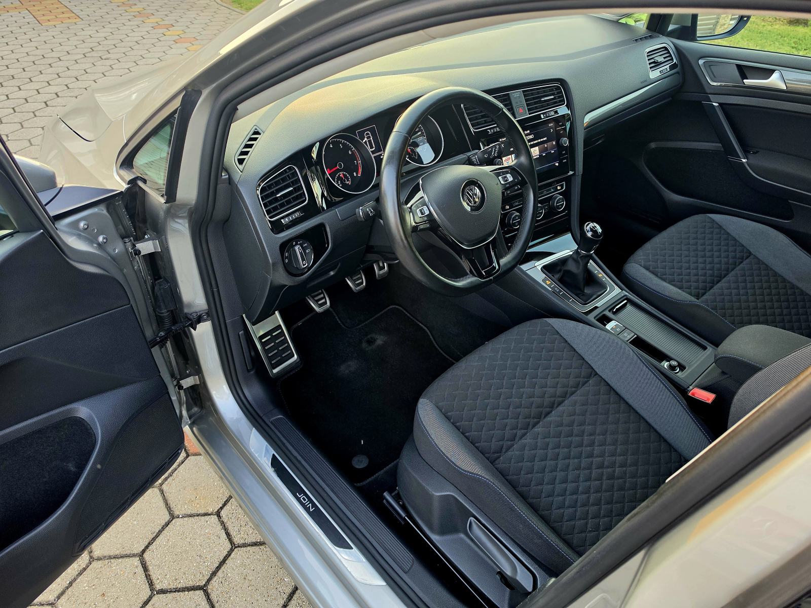 VW Golf 7 1,5 TSI,,ODLIČAN,,SERVISNA,,118314KM, fotografija 13