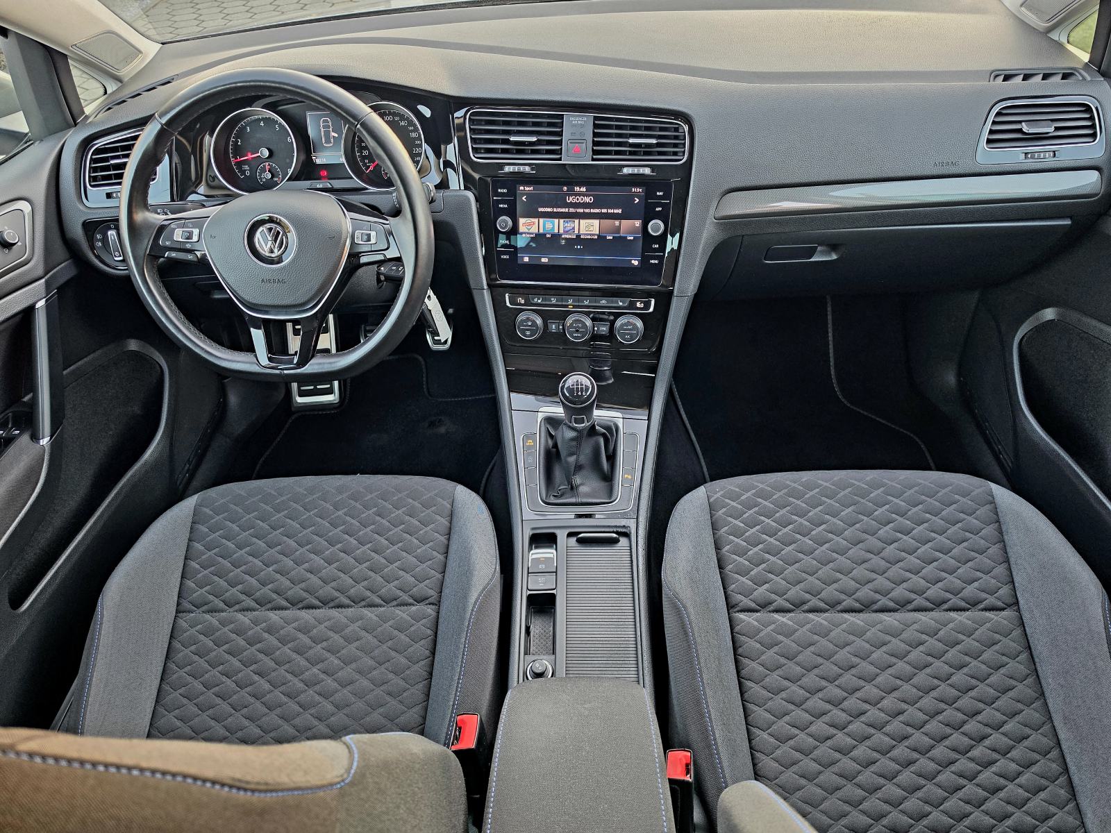 VW Golf 7 1,5 TSI,,ODLIČAN,,SERVISNA,,118314KM, fotografija 11