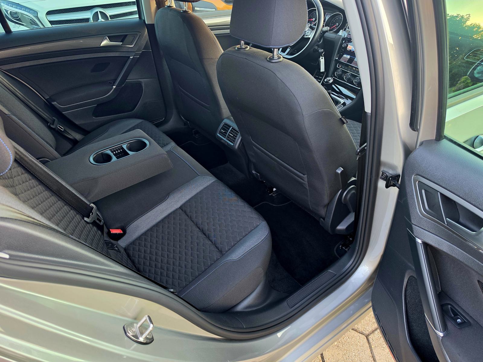 VW Golf 7 1,5 TSI,,ODLIČAN,,SERVISNA,,118314KM, fotografija 16