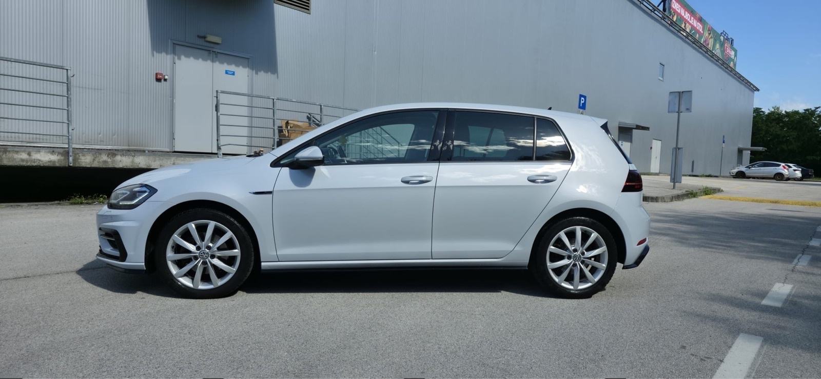♦️VW Golf 7.5 1,5 TSI R LINE ~MATRIX♦️~NAVI~R17~ FACELIFT♦️, fotografija 2