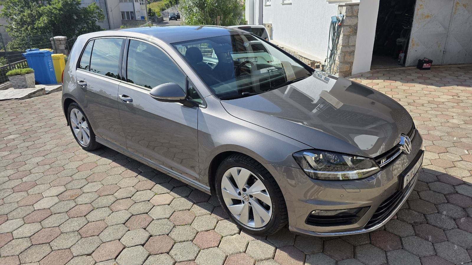 VW Golf 7 TDI -1 VLASNIK - R LINE, fotografija 2
