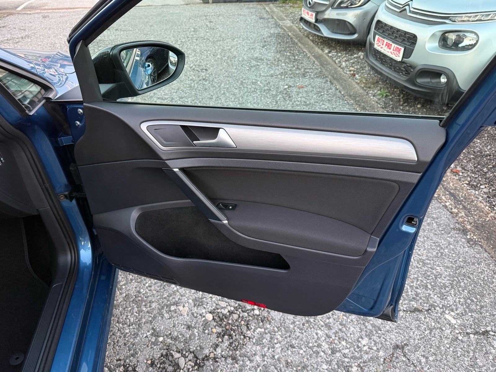 VW Golf 7 1.6 TDI *** 113.000 km *** 1.Vlasnik, 2017.godina, fotografija 18