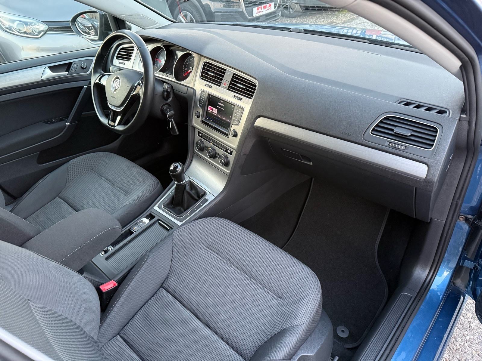VW Golf 7 1.6 TDI *** 113.000 km *** 1.Vlasnik, 2017.godina, fotografija 9