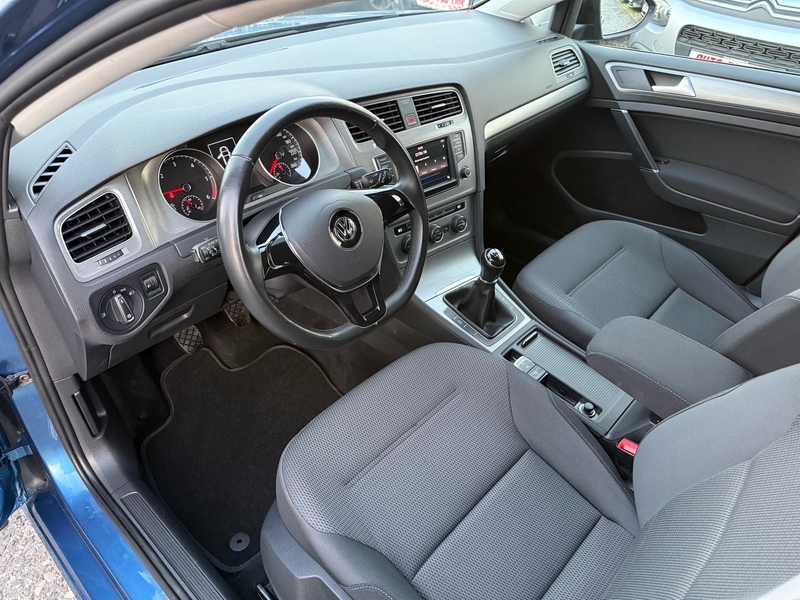 VW Golf 7 1.6 TDI *** 113.000 km *** 1.Vlasnik, 2017.godina, fotografija 8