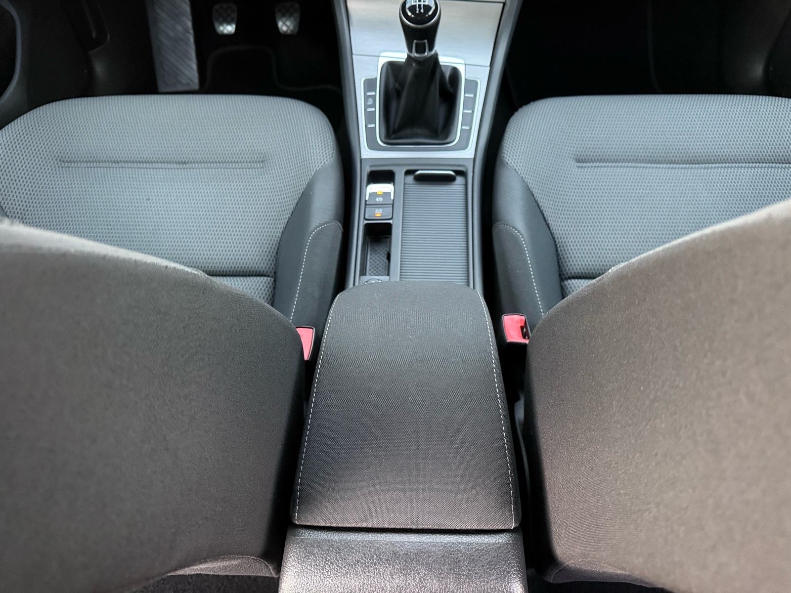 VW Golf 7 1.6 TDI *** 113.000 km *** 1.Vlasnik, 2017.godina, fotografija 16