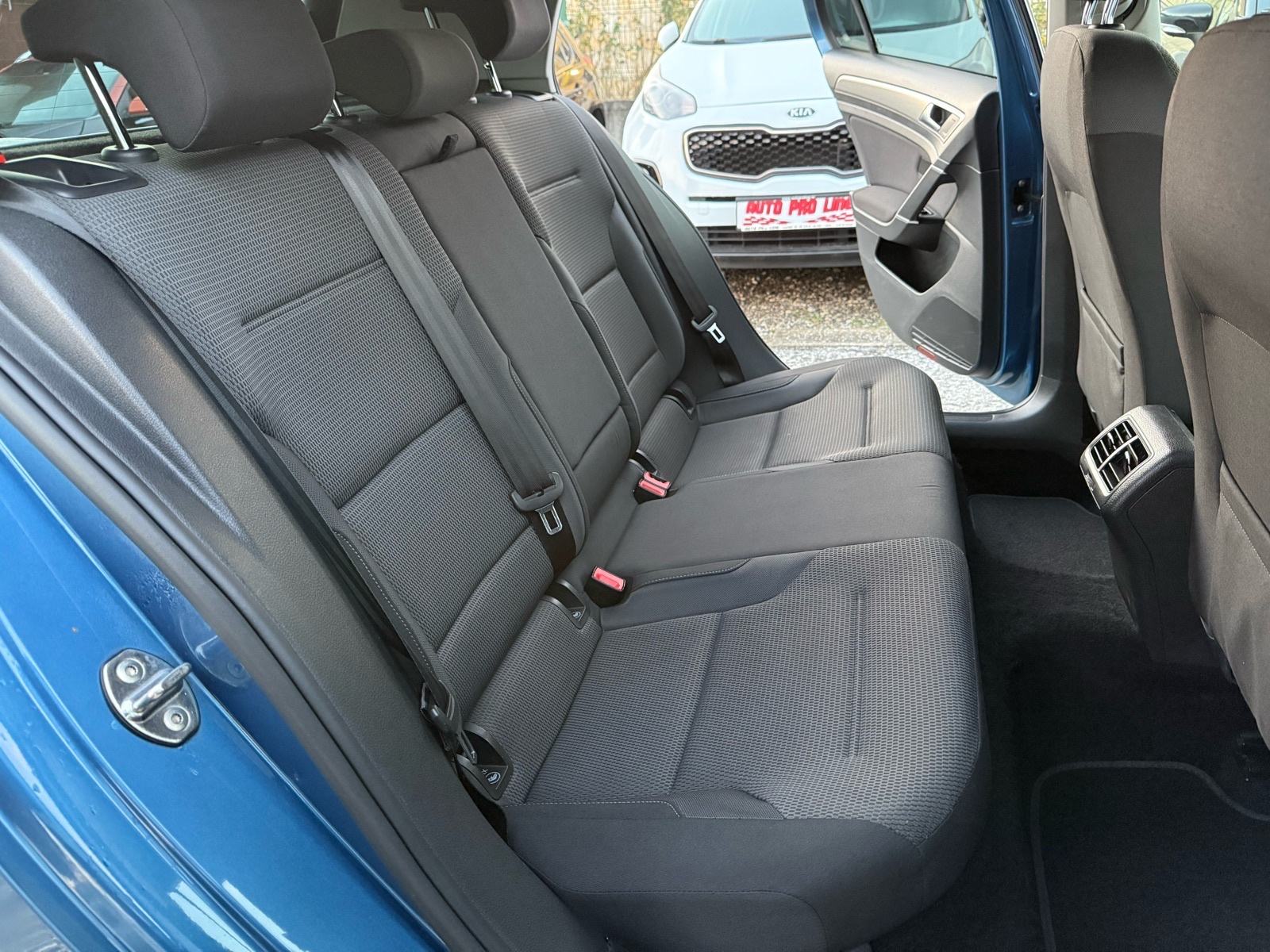 VW Golf 7 1.6 TDI *** 113.000 km *** 1.Vlasnik, 2017.godina, fotografija 20