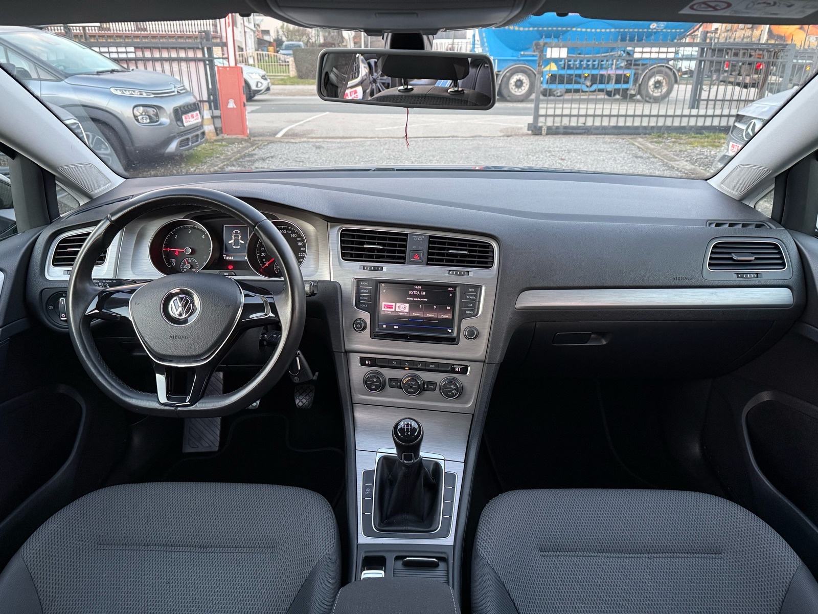 VW Golf 7 1.6 TDI *** 113.000 km *** 1.Vlasnik, 2017.godina, fotografija 11