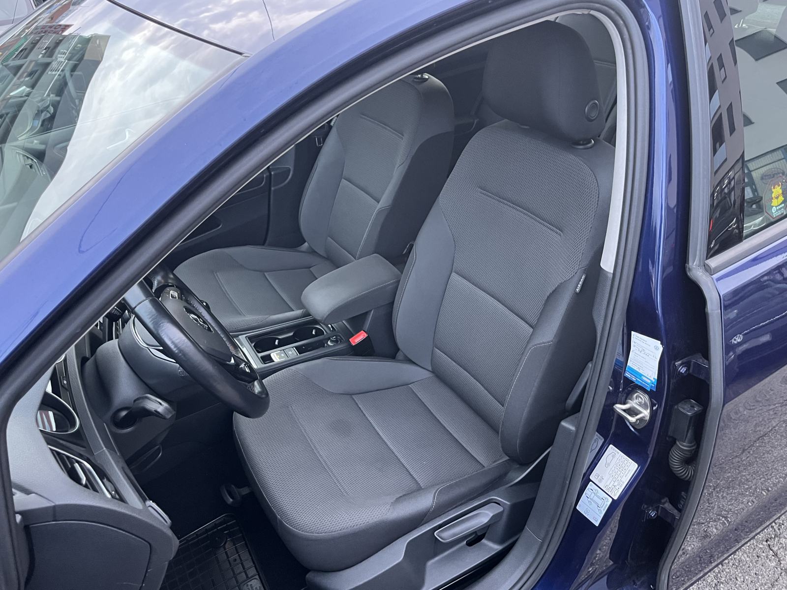 VW Golf 7 1,6 TDI 115 ComfortLine Nije uvoz, fotografija 9