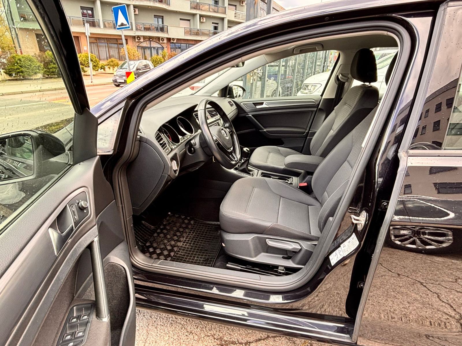 VW Golf 7 1,6 TDI 115 KS ComfortLine 1.VL Nije uvoz Jamstvo 1G, fotografija 8