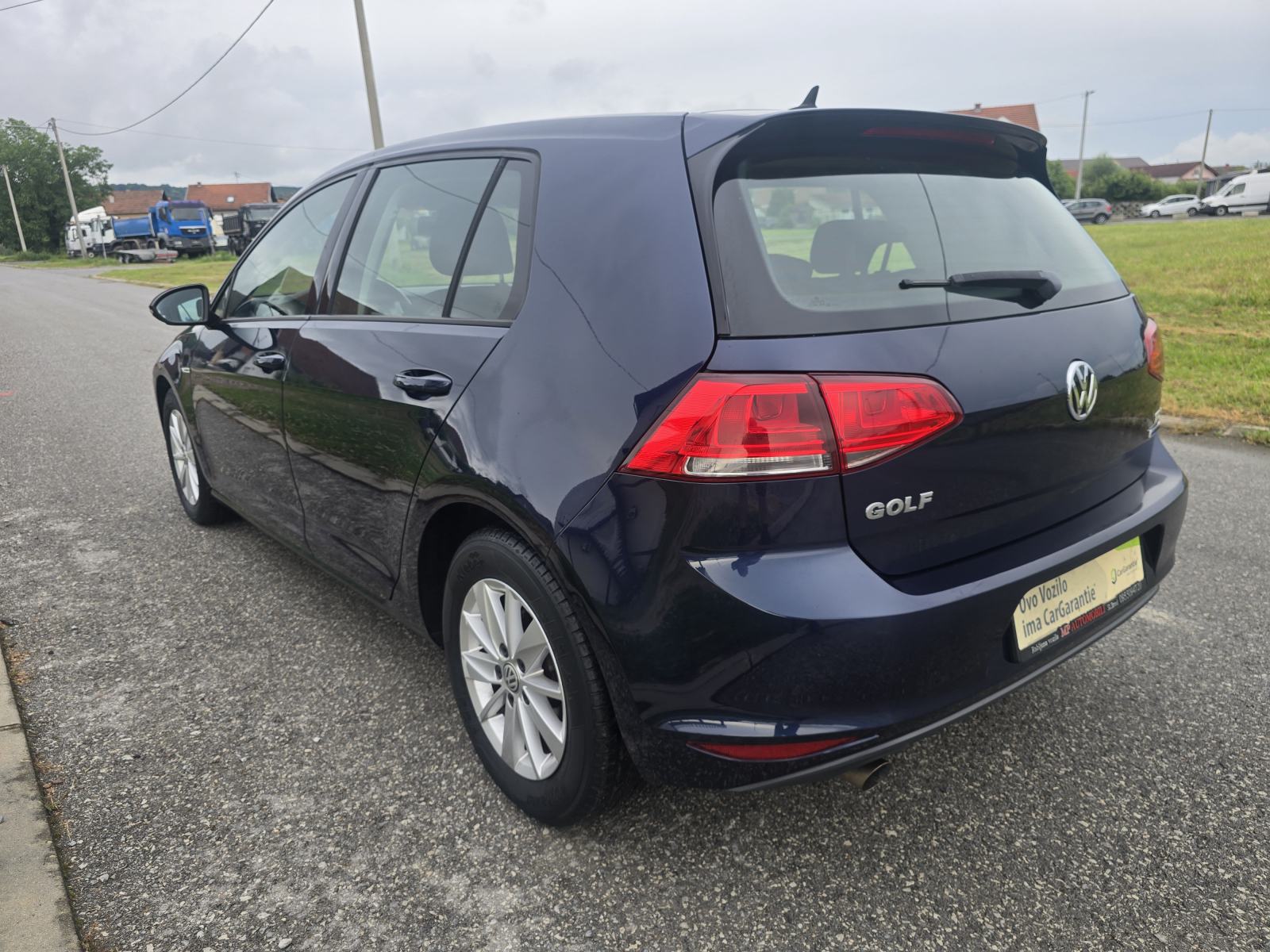 VW Golf 7 1,6 TDI-2015gd.md-NAVIGACIJA-110ks-6brzina,klima,KARTICE, fotografija 9