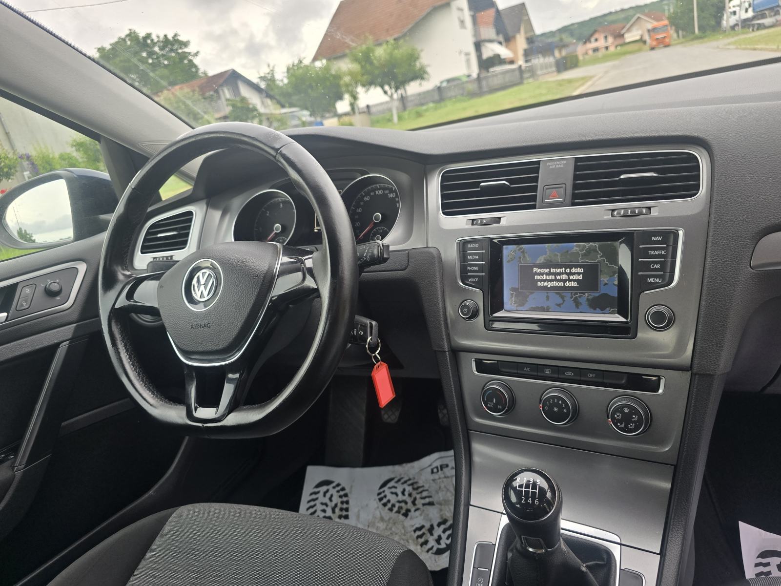 VW Golf 7 1,6 TDI-2015gd.md-NAVIGACIJA-110ks-6brzina,klima,KARTICE, fotografija 12
