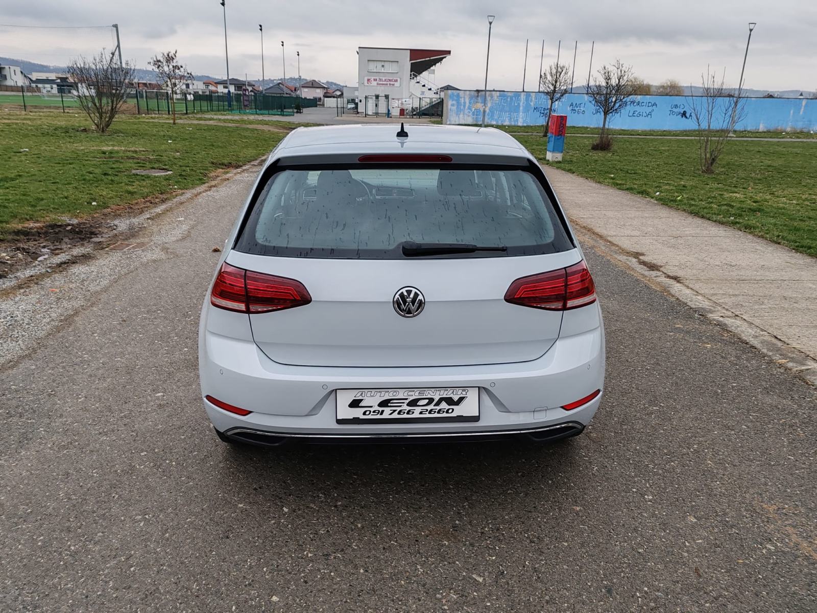 VW Golf 7 1,6 TDI , 2017 GODINA, 212000KM, KARTICE DO 36 RATA, fotografija 5