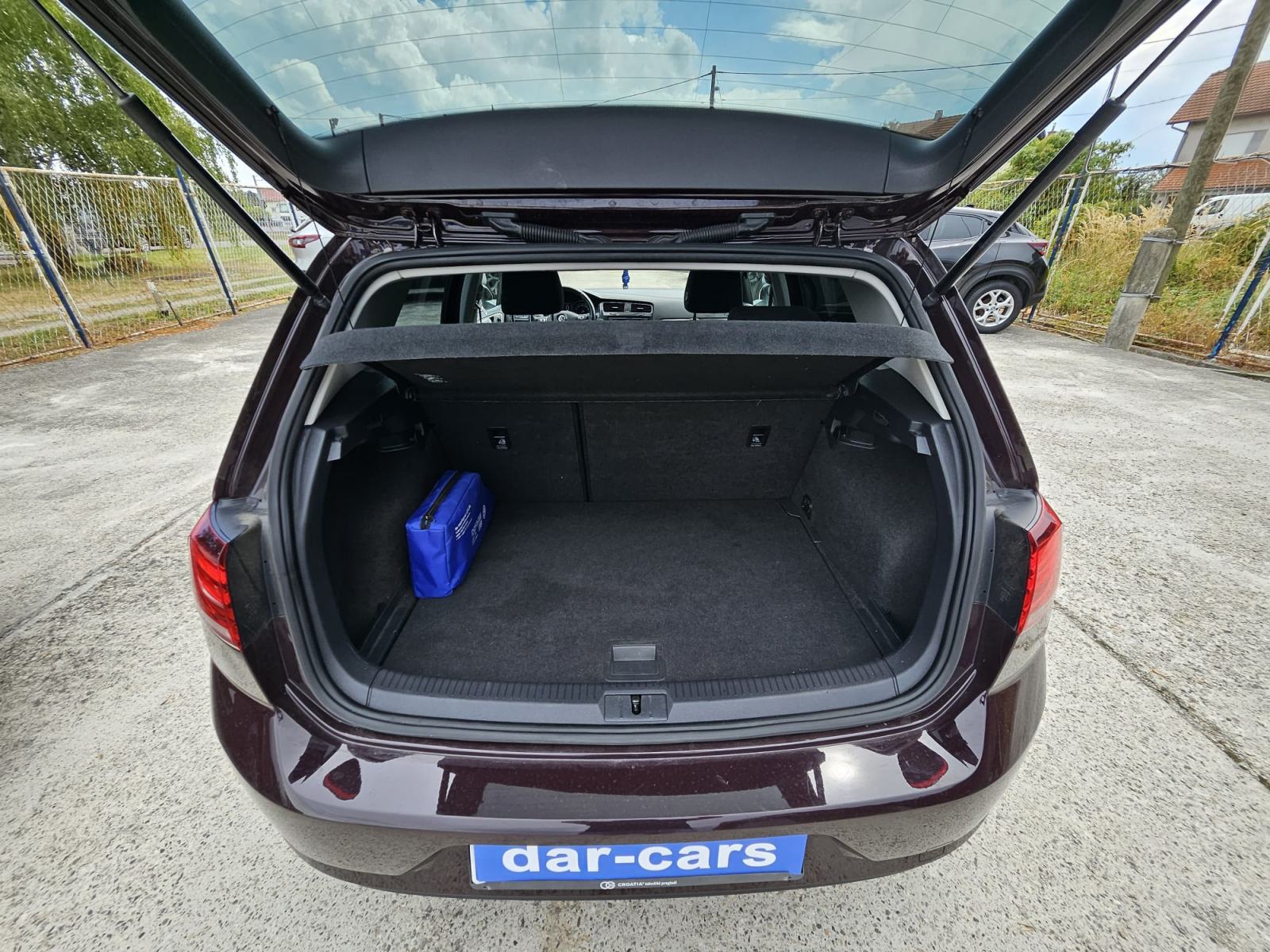 VW Golf 7 1,6 TDI 2017g."LIFT"-V.SERVIS-SERVISNA-GARANCIJA, fotografija 13