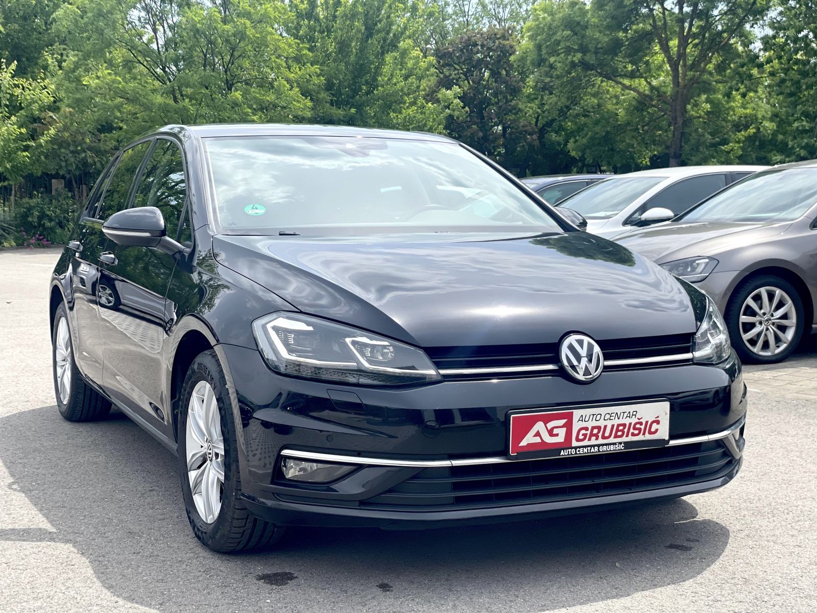 VW Golf 7 1,6 TDI *ACC Matrix LED Kamera* *1.vlasnik* *Servisna VW ...