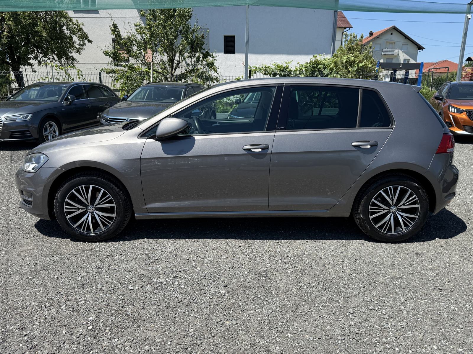 VW Golf 7 1,6 TDI ALLSTAR,NAVI,PDC,ACC,JAMSTVO,TOP STANJE!, fotografija 5